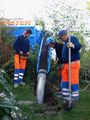 Verlegen Gasleitung: Mit modernstem Equipment wird der Graben für die Gasleitung ausgehoben
